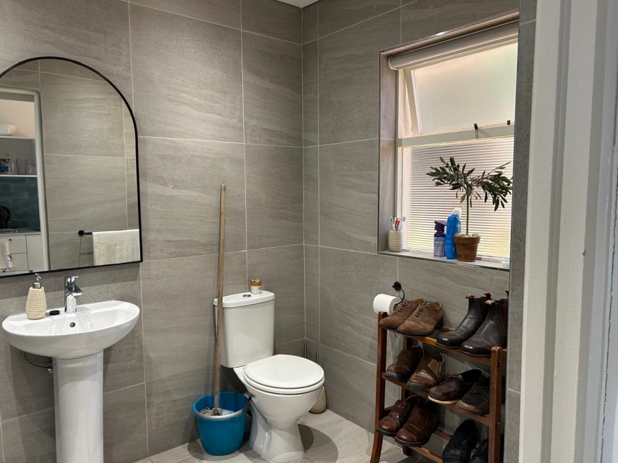 1 Bedroom Property for Sale in Mouille Point Western Cape